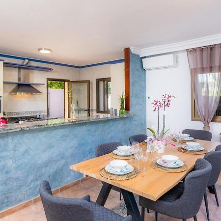 Casa Jordi Villa กันปิกาฟอร์ต ภายนอก รูปภาพ