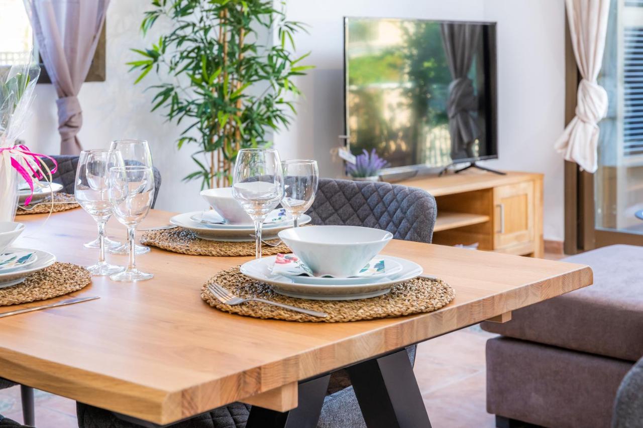 Casa Jordi Villa กันปิกาฟอร์ต ภายนอก รูปภาพ