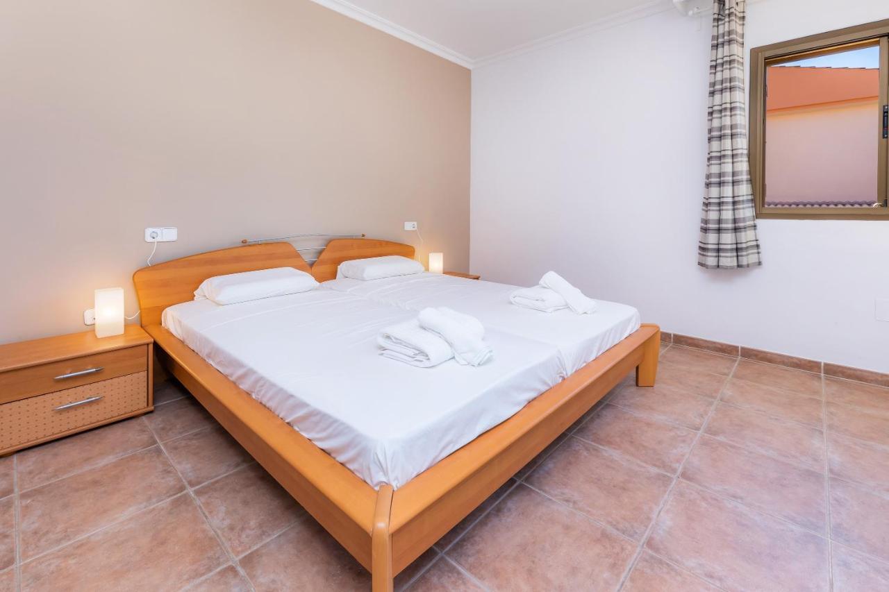 Casa Jordi Villa กันปิกาฟอร์ต ภายนอก รูปภาพ